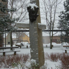 pomník J. Seiferta v Lobečku