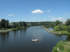 Den na řece