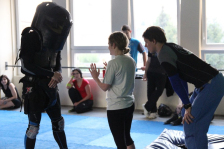 SEBEOBRANA PRO ŽENY. Kralupský klub Tiger – Jiu Jitsu připravil již pátý kurz sebeobrany pro ženy.