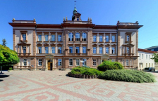 Volné pracovní místo na ZŠ Komenského