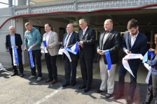 Kralupy nad Vltavou mají nový autobusový terminál. Slavnostně otevřen byl i parkovací dům