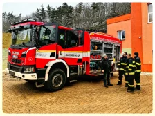 Vozový park kralupských dobrovolných hasičů byl rozšířen o tři cisternová vozidla