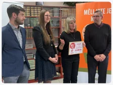 Kralupy uspěly v soutěži Odlož mobil v knihovně