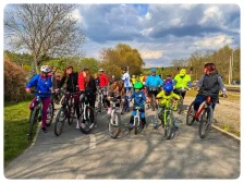 Nová cyklostezka Kralupy – Otvovice – Zákolany byla otestována pelotonem sportovních nadšenců