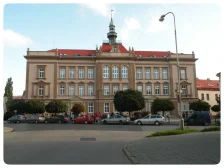 ZŠ Komenského přijme pomocnou kuchařku